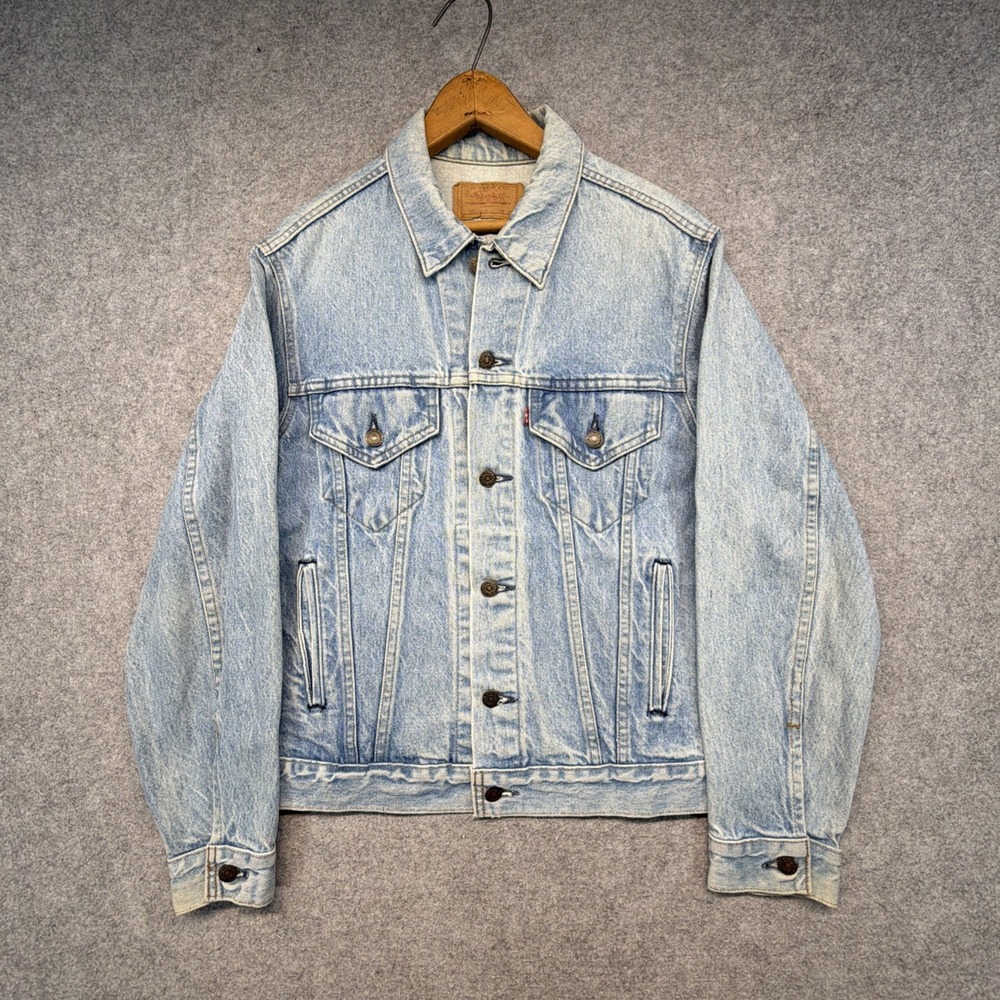 Vintage Levi's Denim Jacket 70506-0214 Made in USA Size 40 Trucker Coat Jean